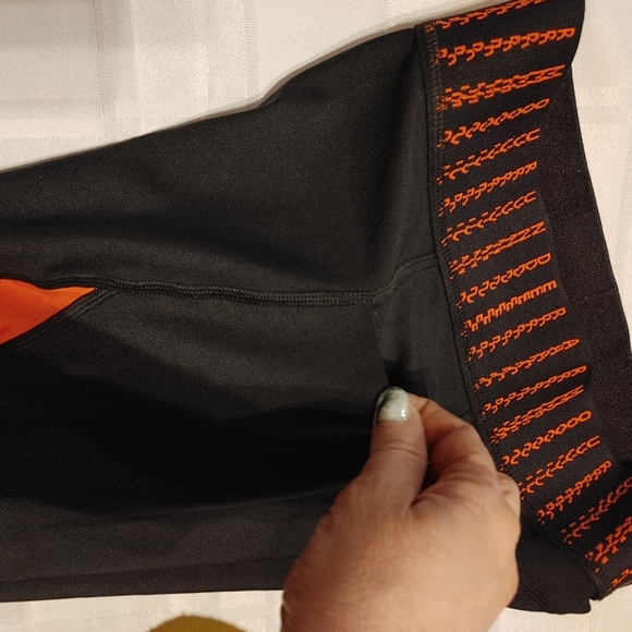 Under Armour HeatGear Compression Leggings Size Small - Picture 5 of 8